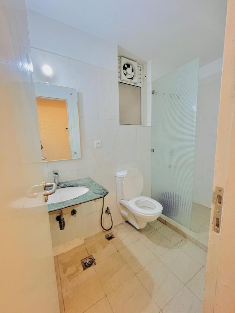 Dolphin Inn & Suites Manhattan Lucknow Eksteriør billede
