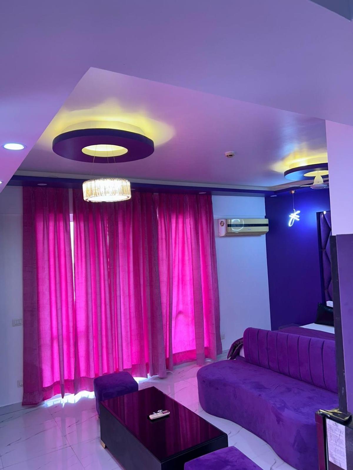 Dolphin Inn & Suites Manhattan Lucknow Eksteriør billede