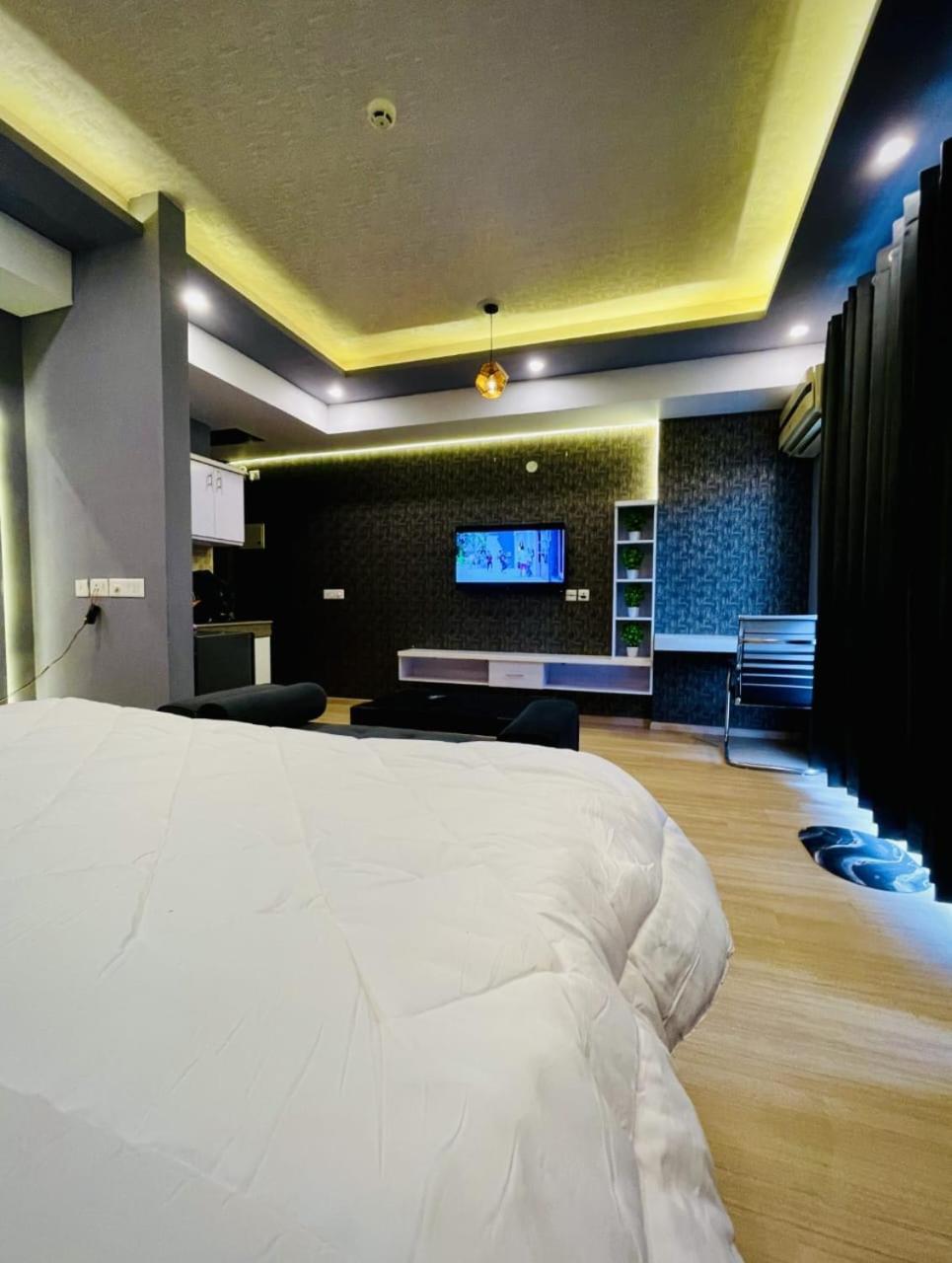 Dolphin Inn & Suites Manhattan Lucknow Eksteriør billede